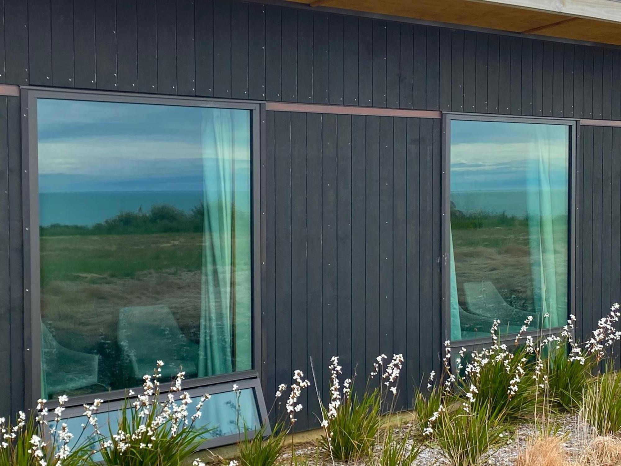 “The Cliffs” Humpridge View Motels Tuatapere Exterior photo